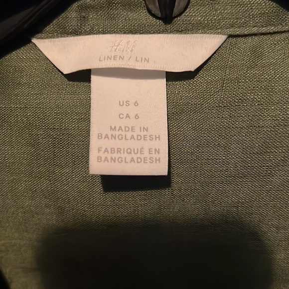 Woman’s button down - Picture 2 of 2